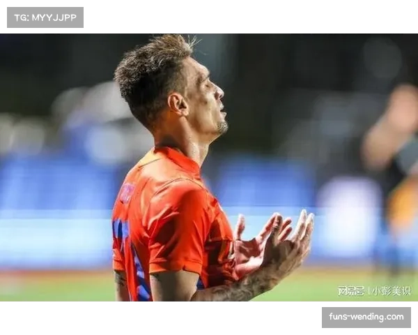 闪耀哥前锋回应老东家球迷辱骂，赛后坦言言辞难听且奇怪